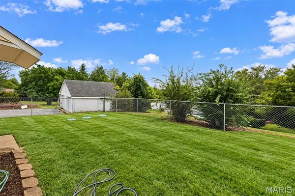4620 N Alby RD, Godfrey, IL 62035