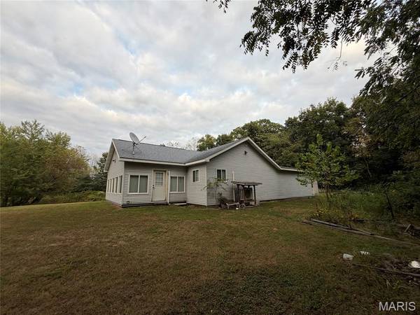 Address not disclosed, Shobonier, IL 62885