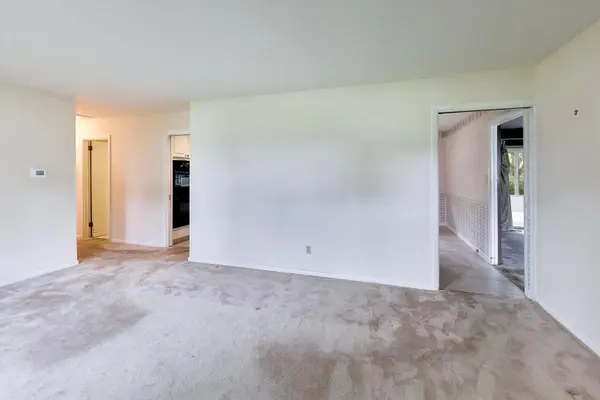 4917 Bonner DR, Mchenry, IL 60050