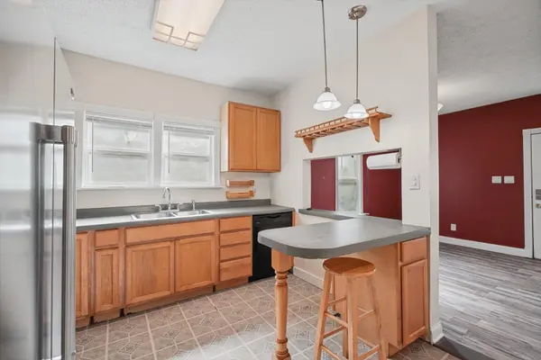1102 S State ST, Champaign, IL 61820