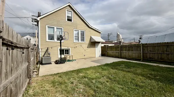 2329 N Mcvicker AVE, Chicago, IL 60639
