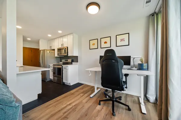 6010 Oakwood DR #3H, Lisle, IL 60532
