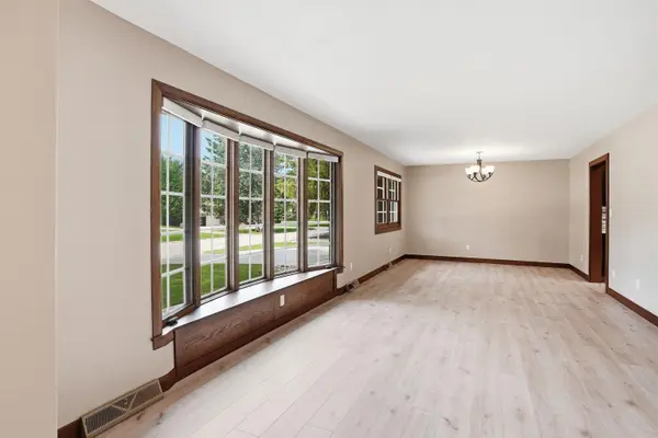 2428 Willow LN, Cedar Falls, IA 50613
