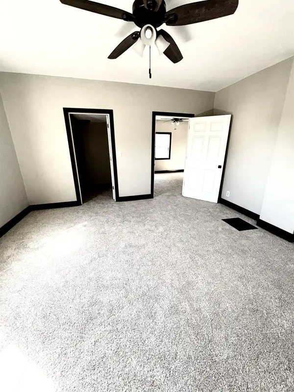 311 W Nevada ST, Marshalltown, IA 50158