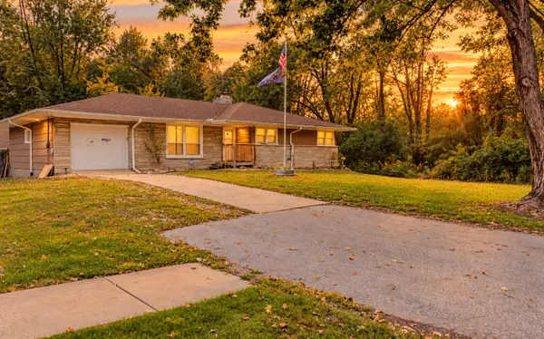 810 S Cline AVE, Griffith, IN 46319