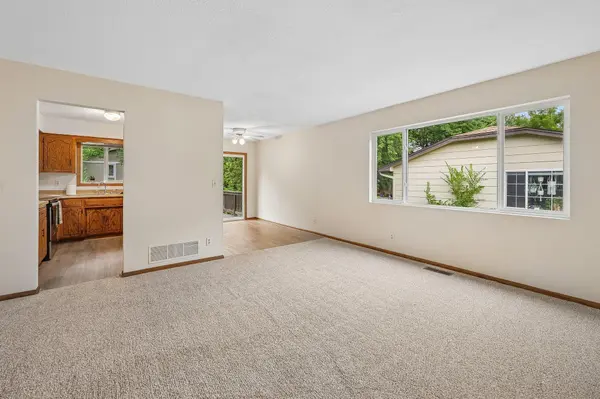 13008 Oliver AVE S, Burnsville, MN 55337