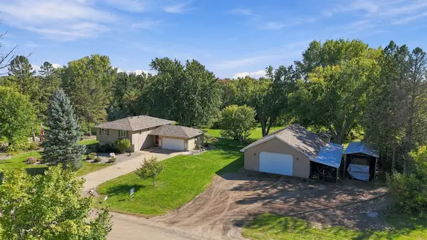 20290 Enfield CT N, Forest Lake, MN 55025