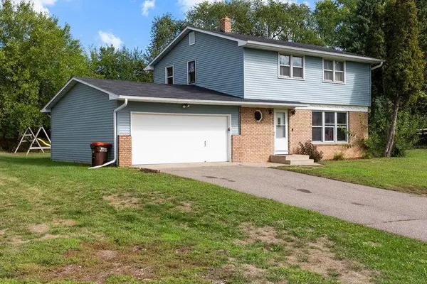 395 Kingston AVE, Maplewood, MN 55117