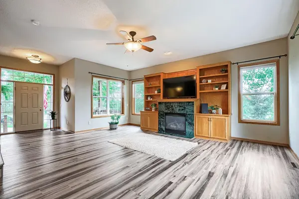 924 36th ST W, Hastings, MN 55033