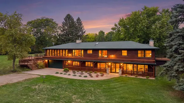 713 Terrier LN #A, Somerset, WI 54025