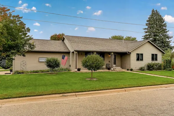 425 Park AVE, Zumbrota, MN 55992