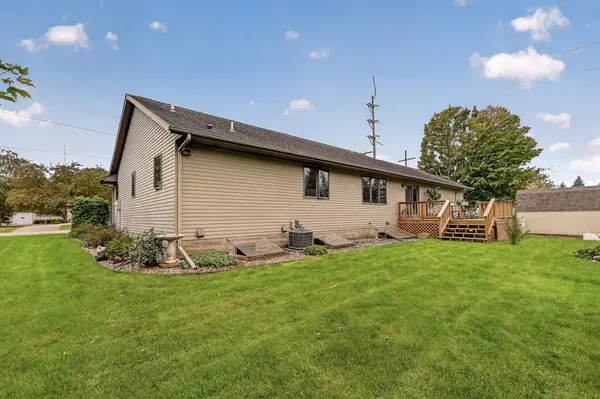 425 Park AVE, Zumbrota, MN 55992