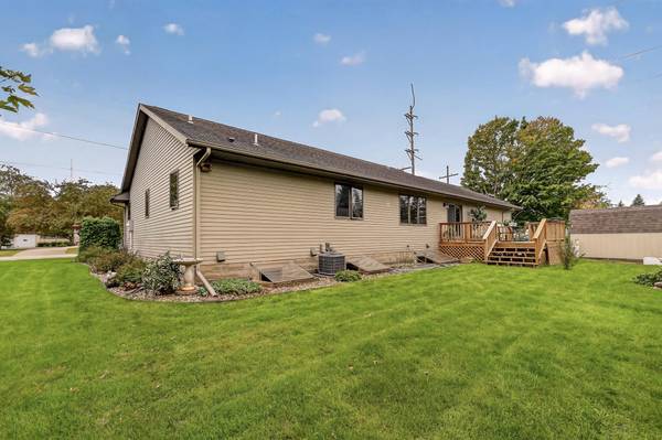 425 Park AVE, Zumbrota, MN 55992