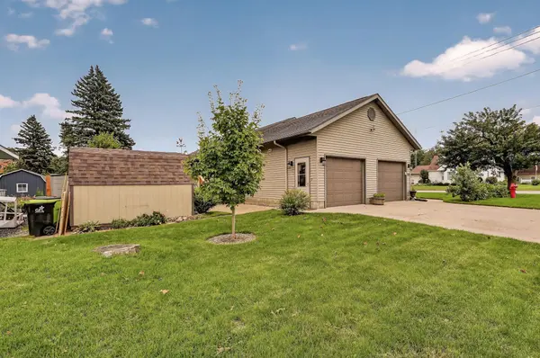425 Park AVE, Zumbrota, MN 55992