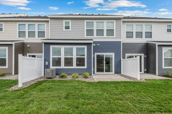 7195 Walnut Grove WAY N, Maple Grove, MN 55311