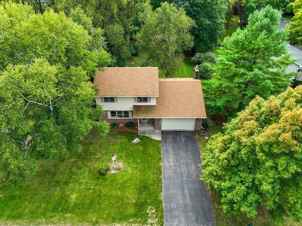 13209 Sheffield Curve, Minnetonka, MN 55305