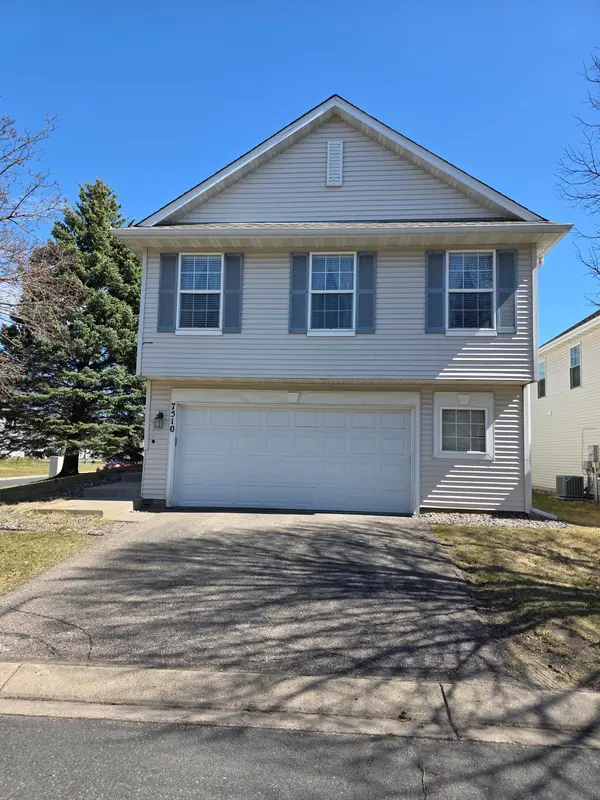 7510 Hampton LN, Prior Lake, MN 55379