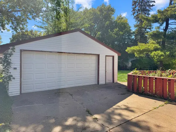 1750 Lark AVE, Maplewood, MN 55109