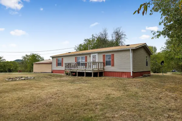20 Bourn Ln, Brush Creek, TN 38547