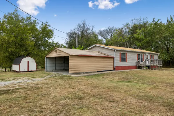 20 Bourn Ln, Brush Creek, TN 38547