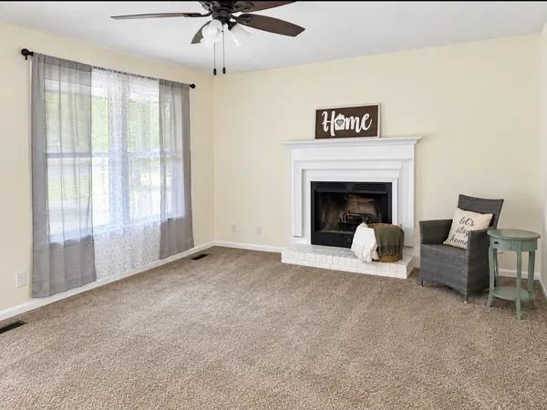 3446 Arvin Dr, Clarksville, TN 37042