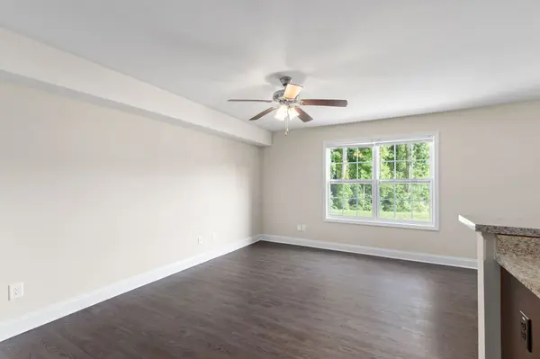 1552 Tylertown Rd #401, Clarksville, TN 37040