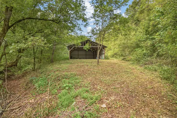 1310 Hunting Creek Road, Whitleyville, TN 38588