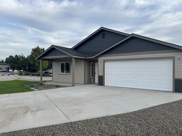 425 N Garvin Ct, Greenacres, WA 99016