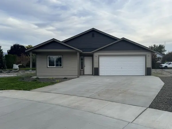 425 N Garvin Ct, Greenacres, WA 99016