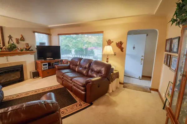 5104 N HOWARD St, Spokane, WA 99205