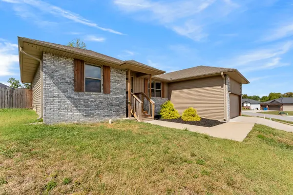 633 S Southgate DR, Nixa, MO 65714