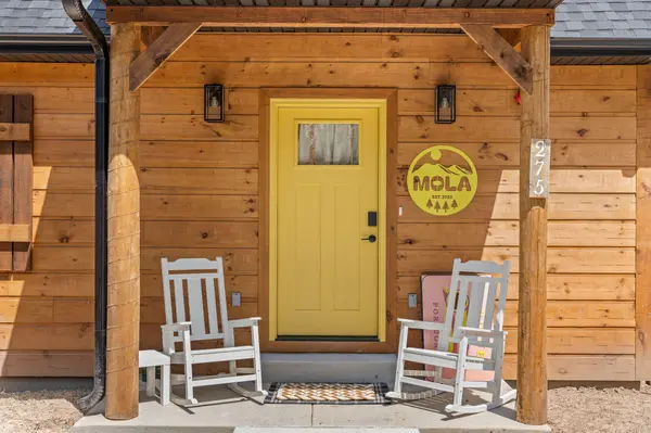 275 Short Creek TRL, Hollister, MO 65672