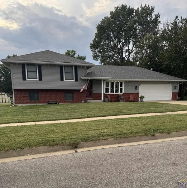 4211 SE Colorado AVE, Topeka, KS 66609