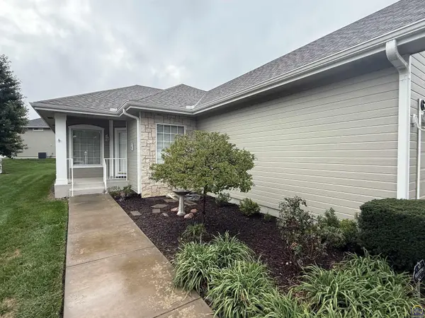 6313 SW Monarch CT, Topeka, KS 66610