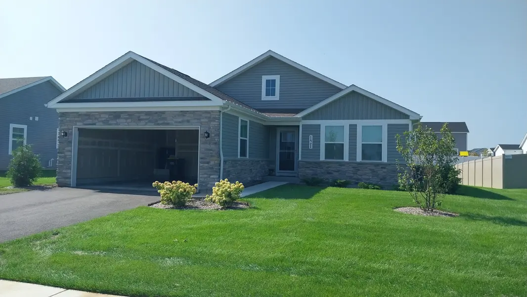 121 Cornerstone DR, Hampshire, IL 60140