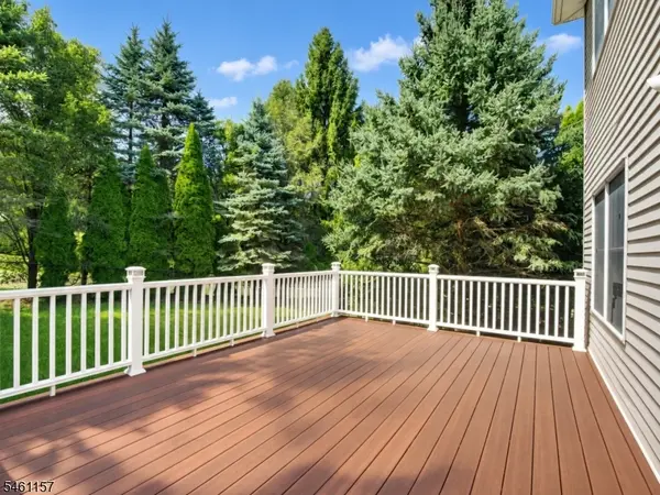 9 Bukiet Ct, Roxbury Twp., NJ 07852