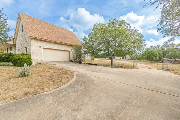 15 Tall Oaks TRL, Austin, TX 78737