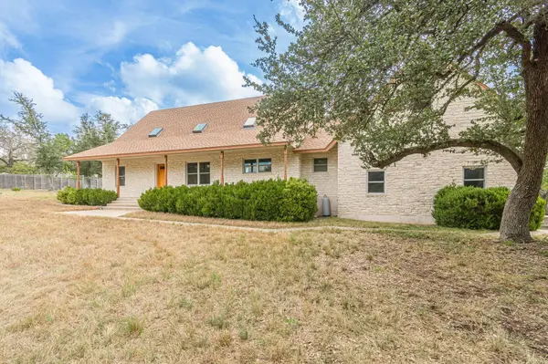 15 Tall Oaks TRL, Austin, TX 78737