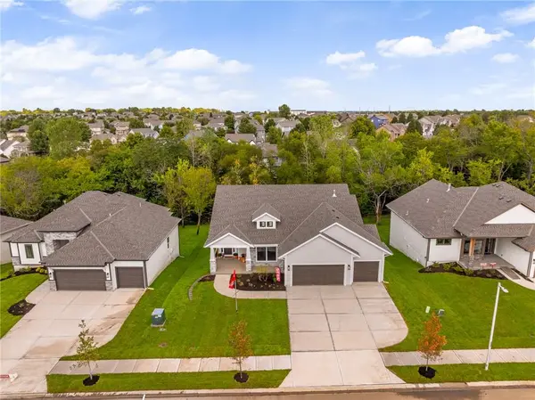 6034 Apache DR, Shawnee, KS 66226