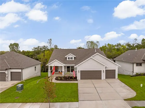 6034 Apache DR, Shawnee, KS 66226