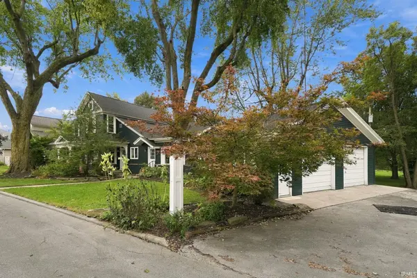 201 W 1st ST, Warren, IN 46792