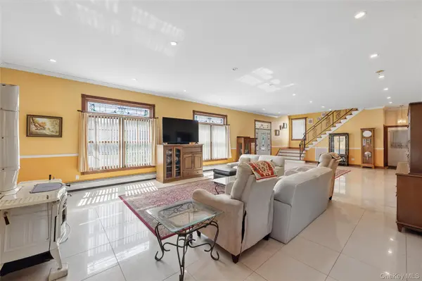 471 Southport ST, Ronkonkoma, NY 11779
