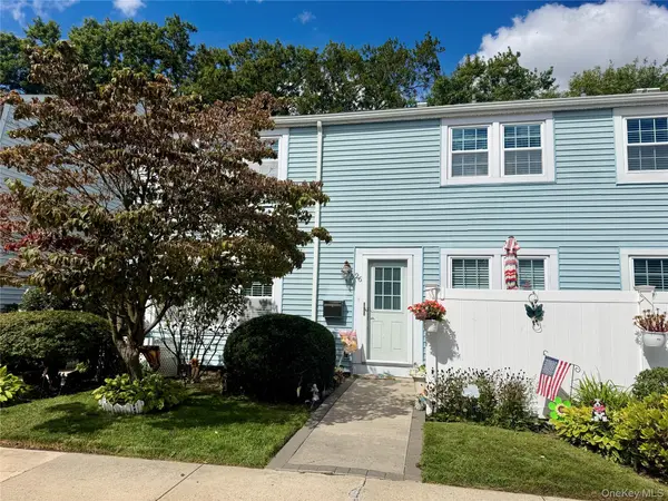 26 Whalers CV, Babylon, NY 11702