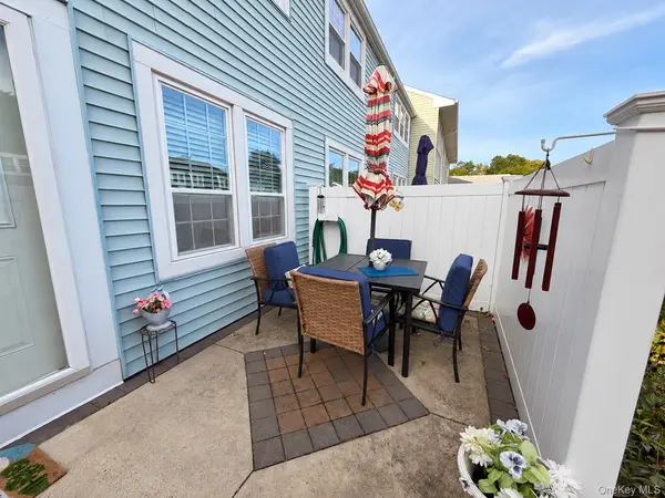26 Whalers CV, Babylon, NY 11702