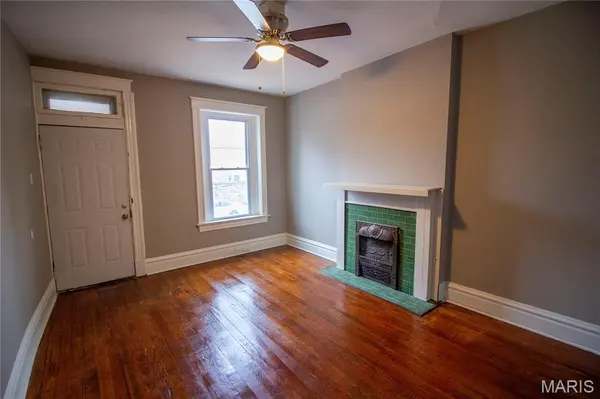 4335 Minnesota AVE, St Louis, MO 63111