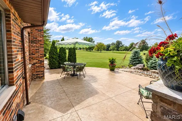 3 Foxmoor, Lebanon, IL 62254