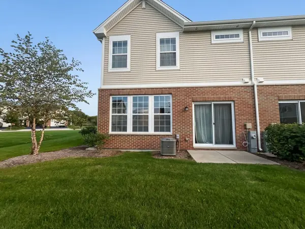 1246 Draper RD, Mchenry, IL 60050