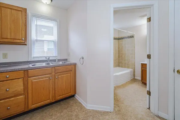 843 E Ivy AVE E, Saint Paul, MN 55106
