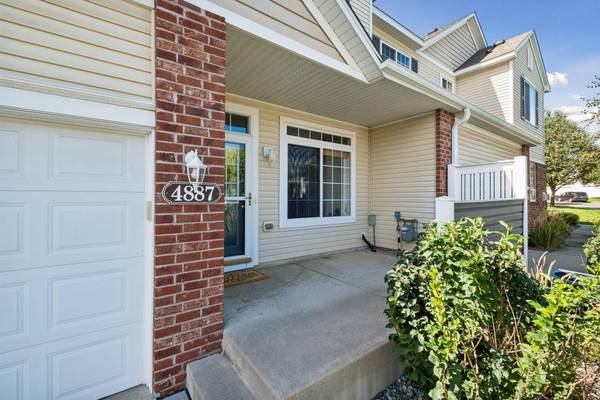 4887 Bivens CT #9706, Inver Grove Heights, MN 55076
