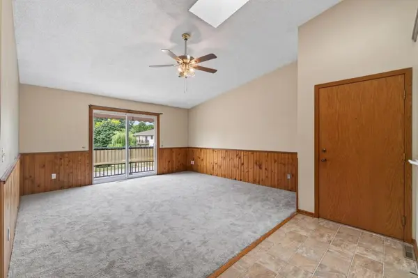 3276 Greenbrier ST #3276C, Vadnais Heights, MN 55127